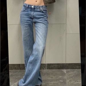 Brandy Melville low rise flare cargo jeans size small